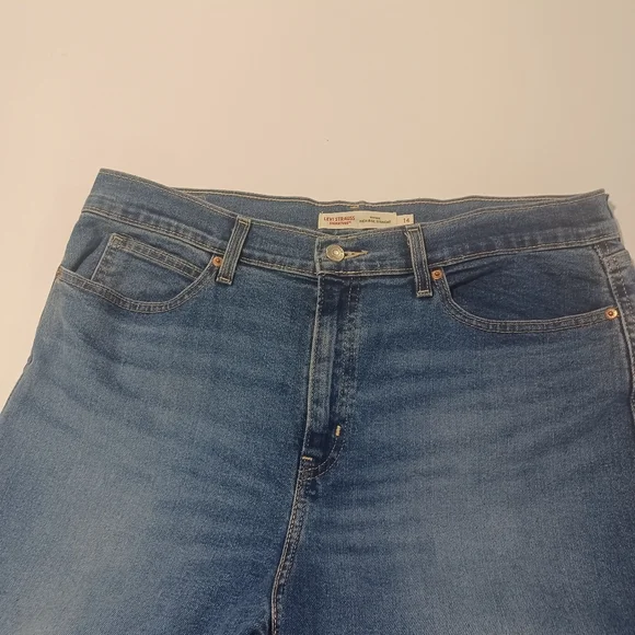 Levi's Signature Blue Denim Straight Leg Jeans - Picture 3 of 6
